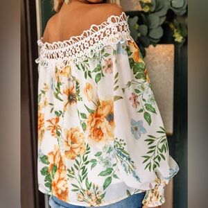 Flying tomato Off Shoulder Floral Top Size Small